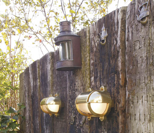 Brass_light_BH2436_CL.jpg