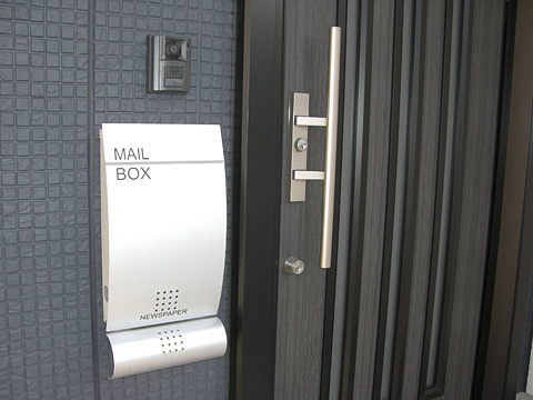 LEONデザイナーズ郵便ポスト LEON MB4501 設置例9